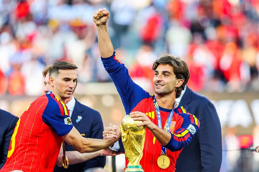 Ferran Torres ouvre la porte au PSG