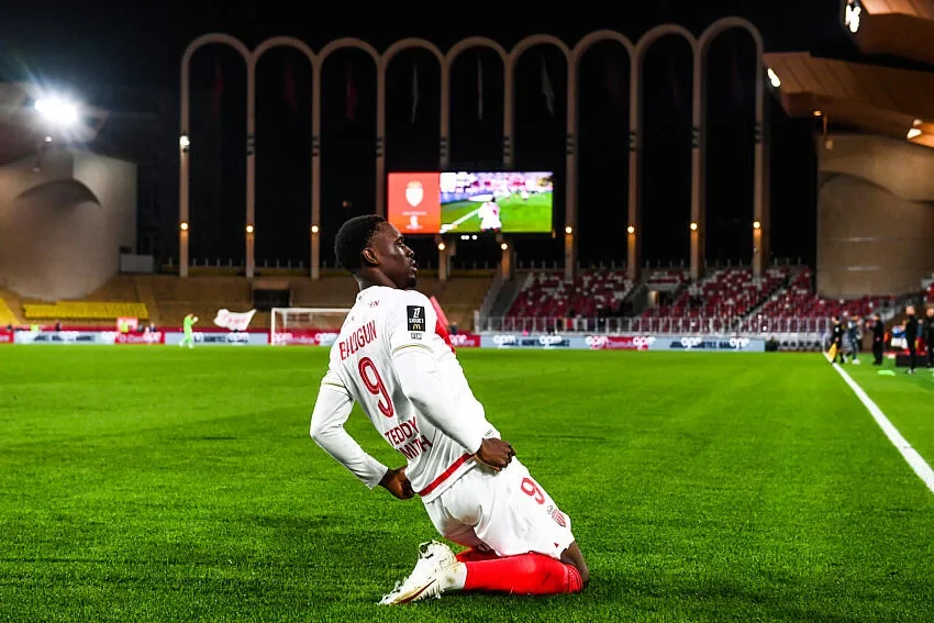 Le PSG pose 100 millions d’euros à Monaco cet été !