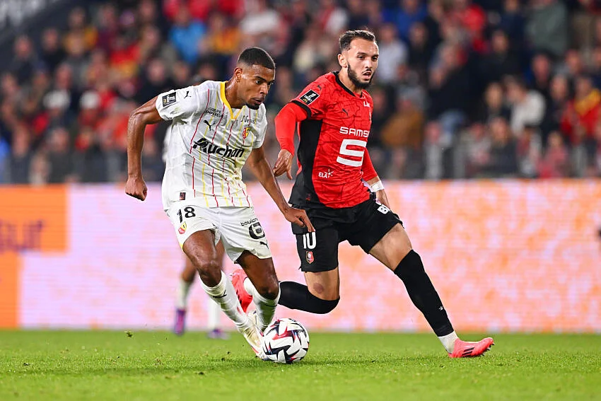 RC Lens et Stade Rennais : les deux modèles qui rient pendant que la Ligue 1 se serre la ceinture