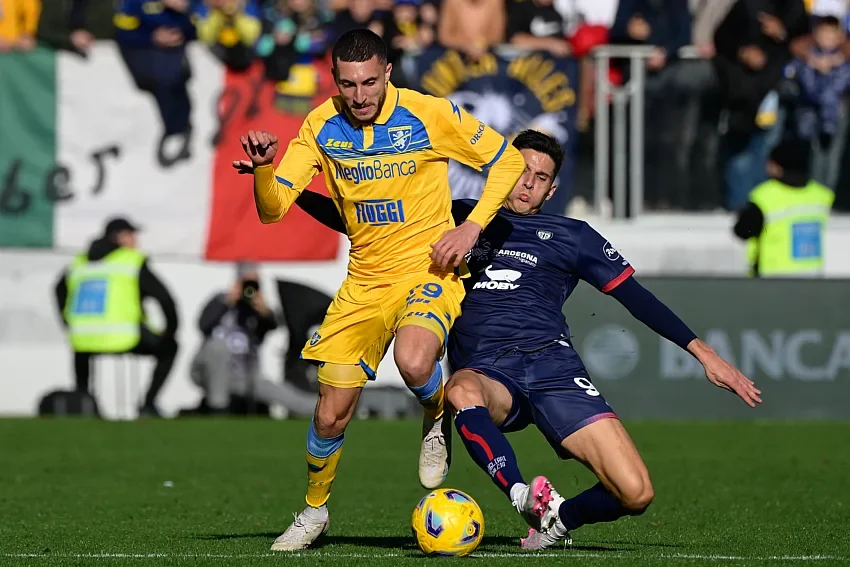 Monaco avance pour Farès Ghedjemis