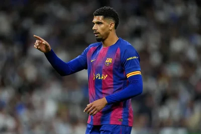 Ronald Araujo à Liverpool : pourquoi le Barça a lâché aussi facilement ?