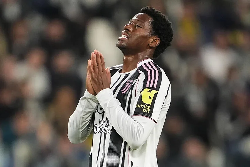 Jonathan David au PSG : la Juventus pousse pour un troisième deal avec Paris