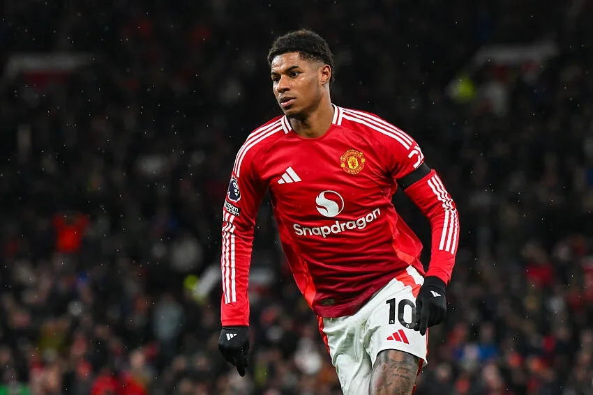 Marcus Rashford hérite du numéro 14 à Manchester United : le signal fort d’une réintégration attendue