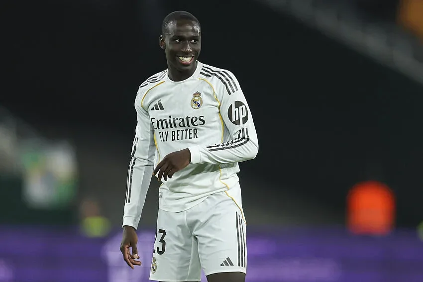 Real Madrid : Mendy refuse de partir malgré la concurrence XXL