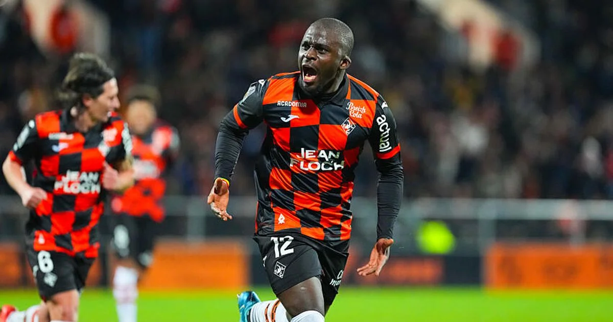 Un club anglais transmet une offre record à Bamba Dieng