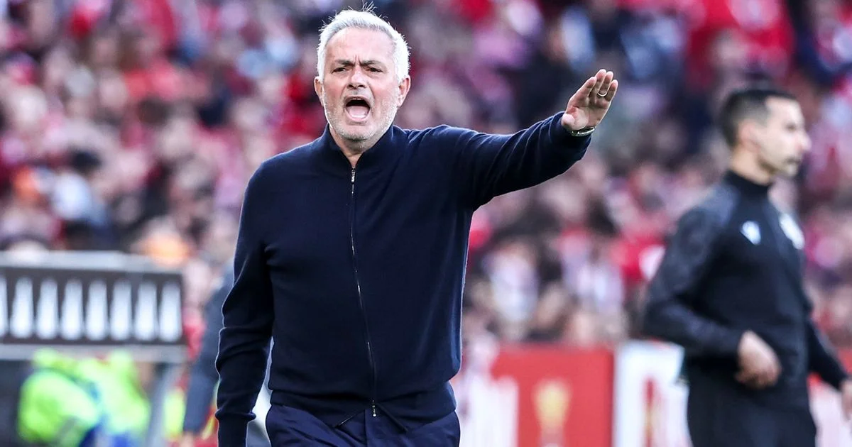 Mercato Real Madrid : Mourinho bloque un transfert promis à Arbeloa