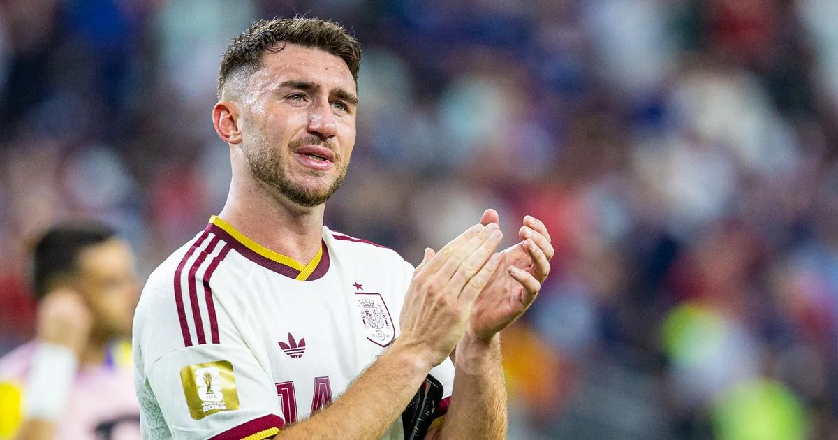 Mercato Barça : une nouvelle option pour Hansi Flick en défense centrale… et ce n’est pas Aymeric Laporte !