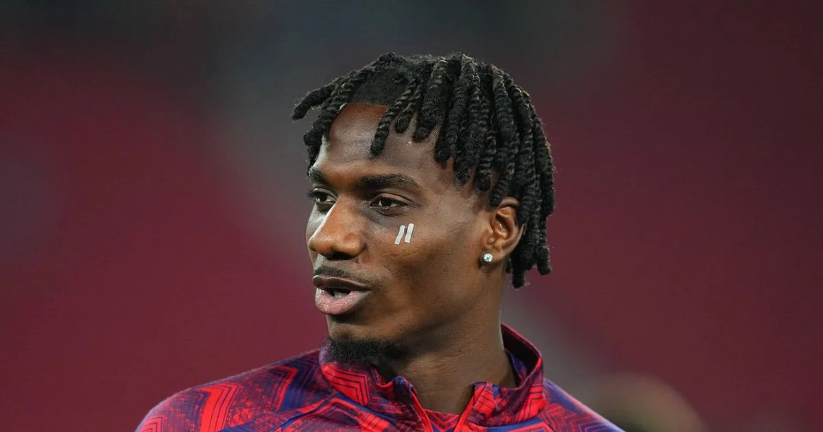 Mercato – Une top écurie de Ligue 1 parmi les 3 prétendants de l’espoir néerlandais Ezechiel Banzuzi