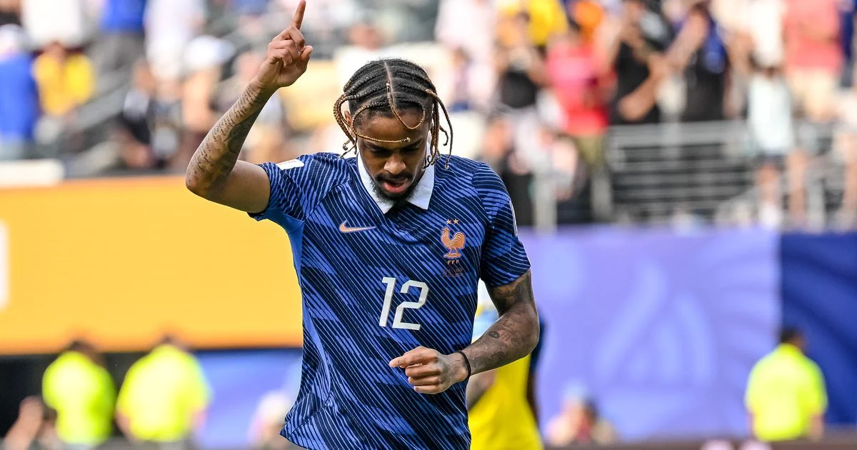 Mercato – Liverpool suit deux alternatives à plus de 90 M€ cas d’échec avec Barcola
