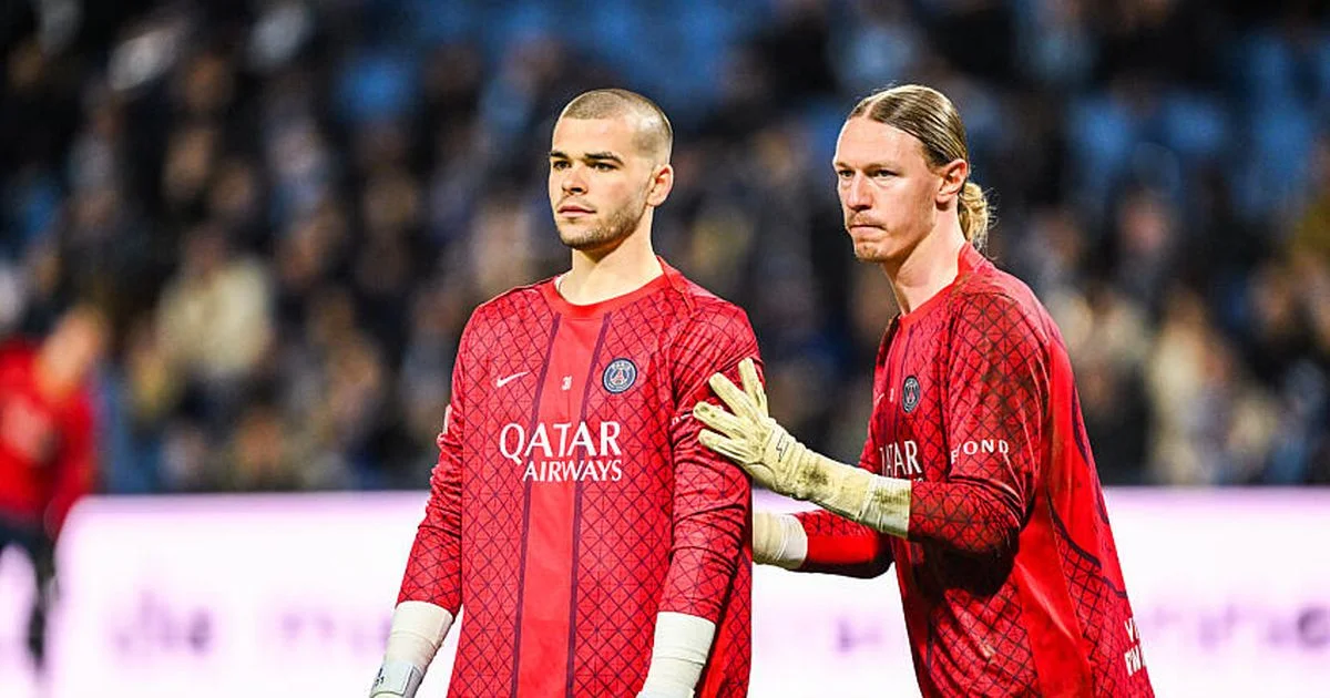 Safonov, Chevalier et bientôt Suzuki : c’est quoi le plan du PSG au poste de gardien ?