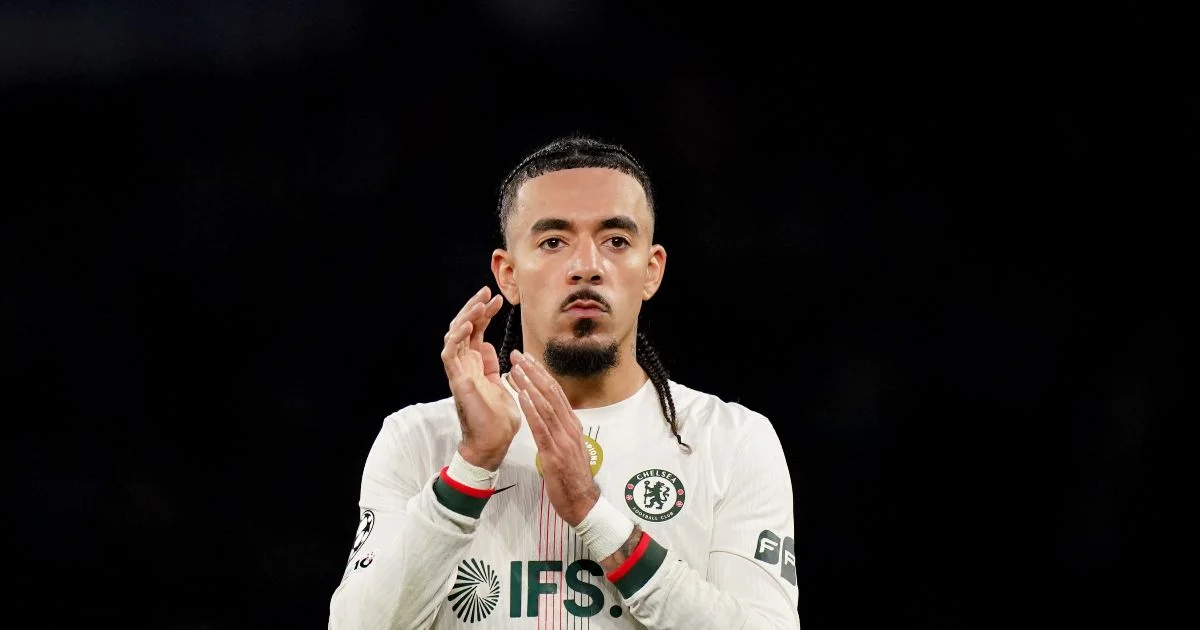 Mercato – Le PSG tâte le terrain pour Malo Gusto, Chelsea fixe un prix dissuasif