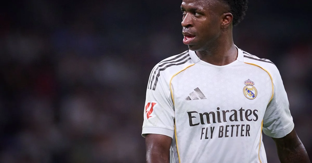“Mieux vaut être numéro deux au Real Madrid que numéro un ailleurs” : Vinicius mis en garde avant son possible transfert à Arsenal