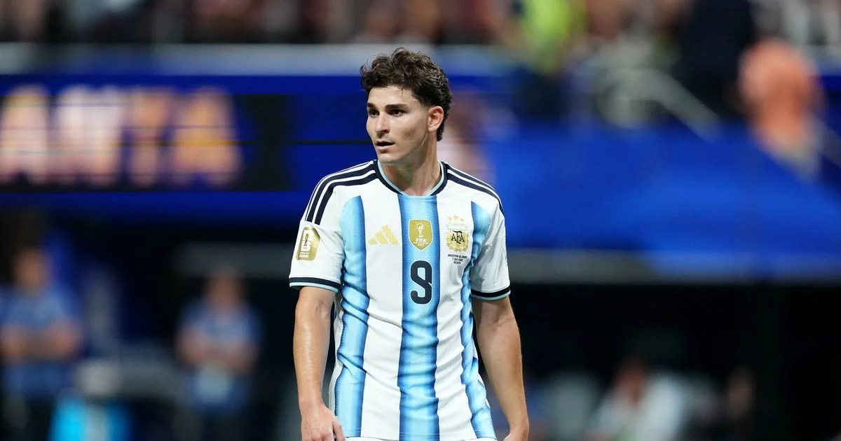Mercato Barça : un coéquipier de sélection à 120 M€ pour oublier Julian Alvarez ?