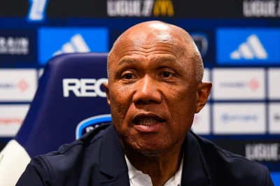 Ex-FC Nantes. « Qu’est-ce qu’on en a à carrer du PSG ? » : Kombouaré de nouveau à l’attaque d’un journaliste