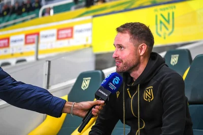 Nicolas Chabot nommé pour le trophée LFFP du meilleur entraîneur d’Arkema Première Ligue