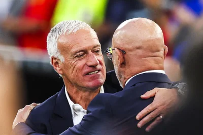 « J’espère avoir le quart de ce qu’il a eu, de ce qu’il a fait » : Didier Deschamps impressionne les plus grands coachs