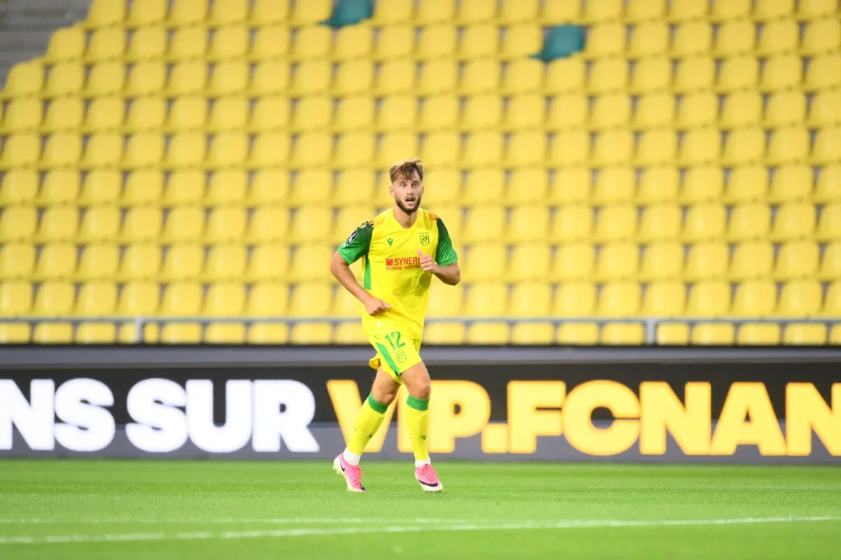 FC Nantes – Red Star : Guilbert solide, Corredor effacé – découvrez les notes des Canaris !